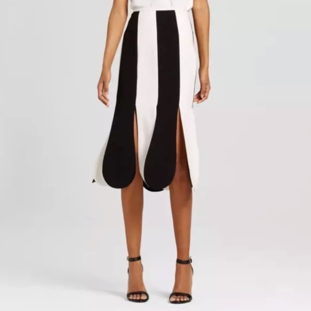 NWT Victoria Beckham white & black stripped skirt